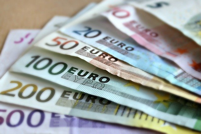 vějíř euro bankovek, detail